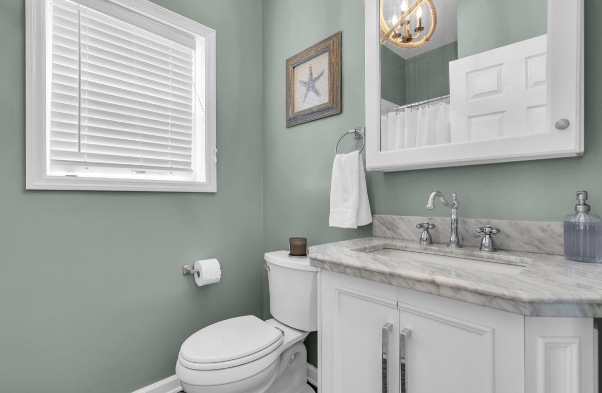 Bathroom vanity